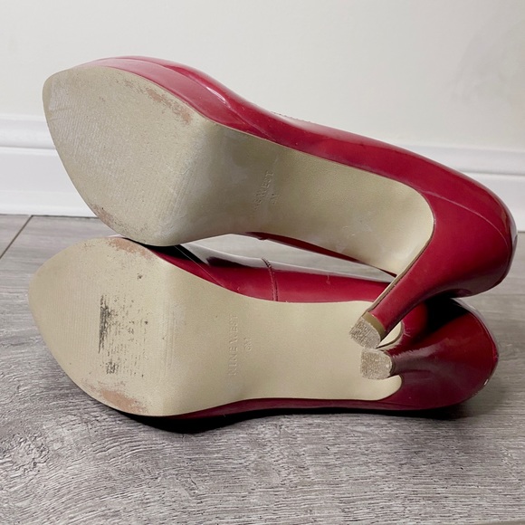 Vintage Red High Heels Nine West Size 6 - Picture 8 of 8